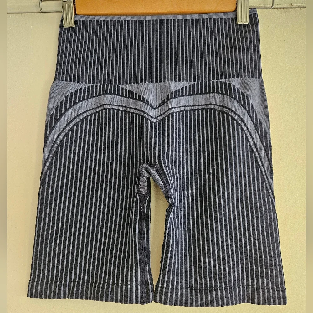 Ryka Women's Blue Athletic Running Yoga Bike Shorts Size Small - Picture 3 of 3